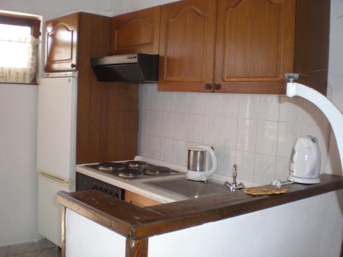 Apartments Pogacic Вир Екстериор снимка