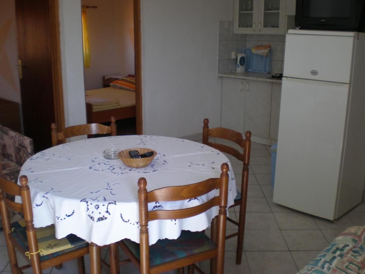Apartments Pogacic Вир Екстериор снимка