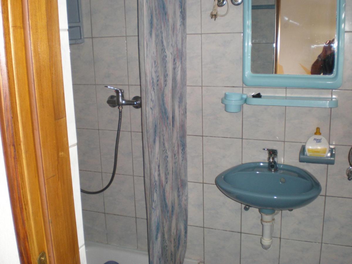Apartments Pogacic Вир Екстериор снимка